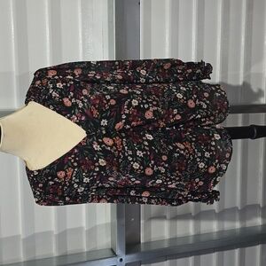 CeCe Floral V-Neck Blouse - Black and‎ Red Size Large